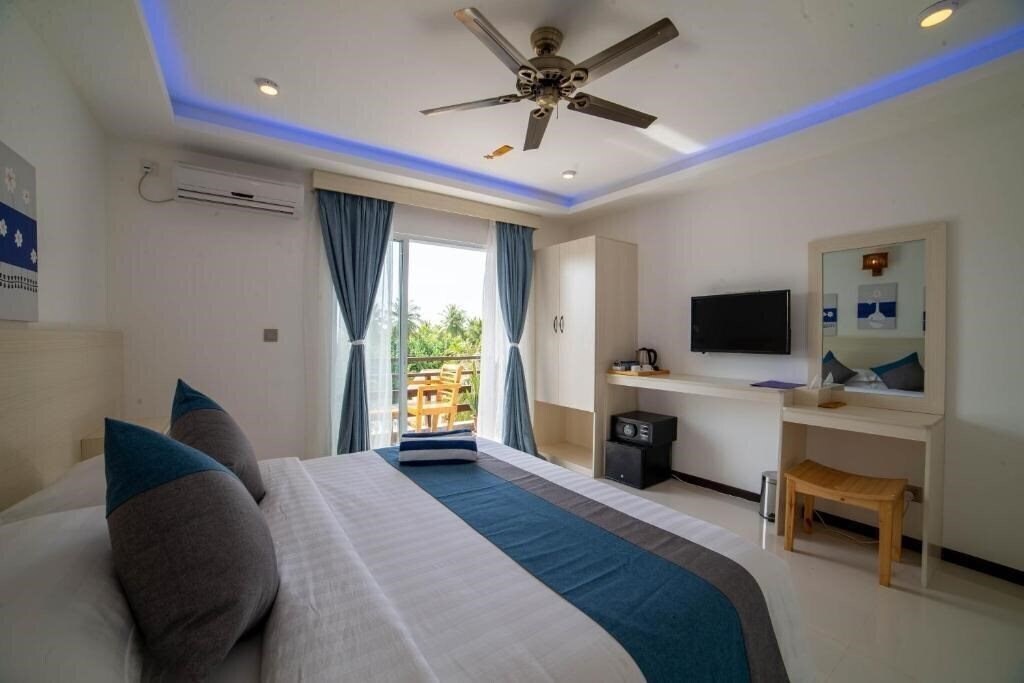 Imaginea Grand Beach Dhigurah Guest House гостиный двор